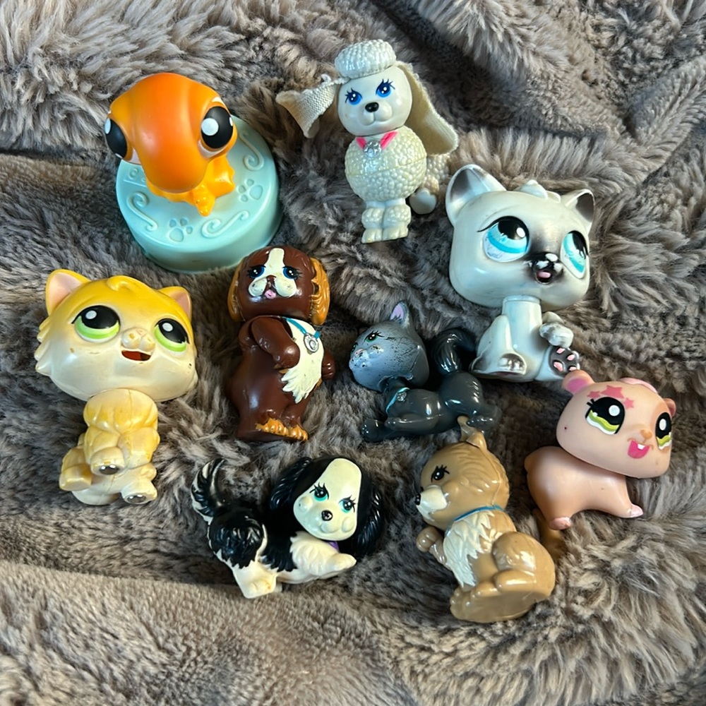 Littlest Pet Shop Lot of 9